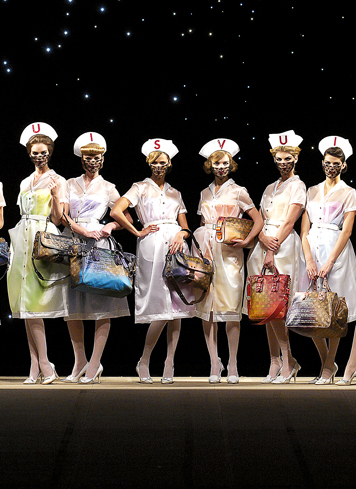Expozitia Louis Vuitton - Marc Jacobs, la Musee des Arts Decoratifs din Paris