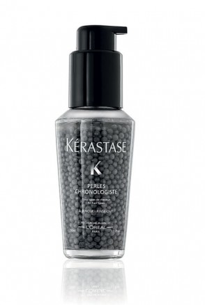 Kerastase, Perles Chronologiste, un tratament pentru par, pe baza de caviar, care hraneste, intareste parul si ii ofera volum, 558 lei.