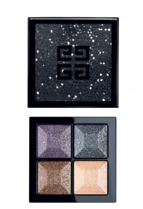 Givenchy, Le Prisme Yeux Quatuor, este fardul de pleoape care iti pune la dispozitie cromatica actuala a colectiei Acoustic Colors; 202 lei.
