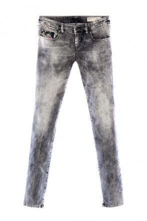 Pantaloni din denim, Diesel