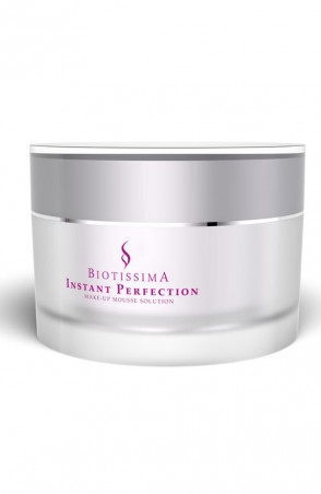 Un ten perfect cu Instant Perfection Biotissima
