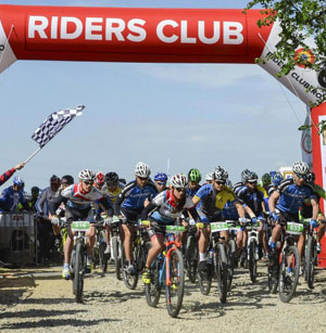 Riders-Club_start--765x526