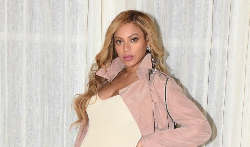 Beyoncé: o noua aparitie stylish in nuante de roz - Elle.ro