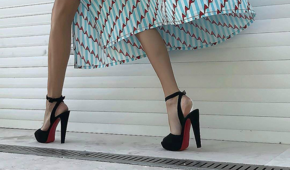 الهجرة كيف منطقي Pantofi Stiletto Negrii Cu Talpa Rosie Cecilymorrison Com