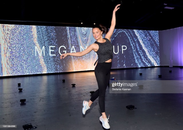 Victoria’s Secret lansează colecția On Point cu sportivele care ne inspiră,  Eileen Gu, India Bradley și Emily Chen