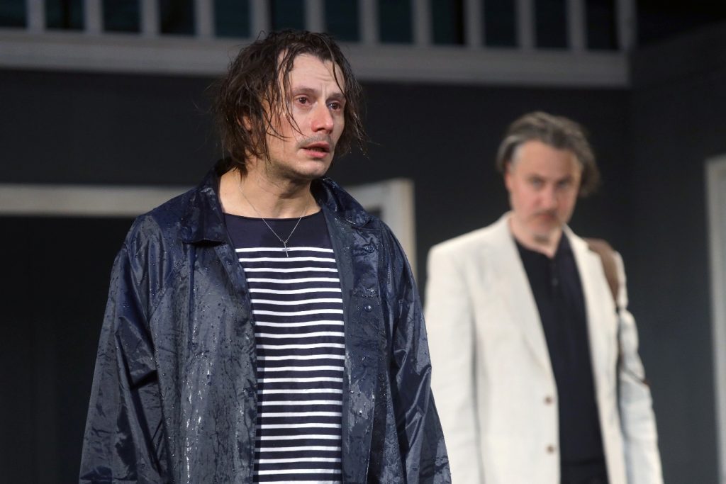 În premieră în România, CASA DE LA ŢARĂ de Donald Margulies