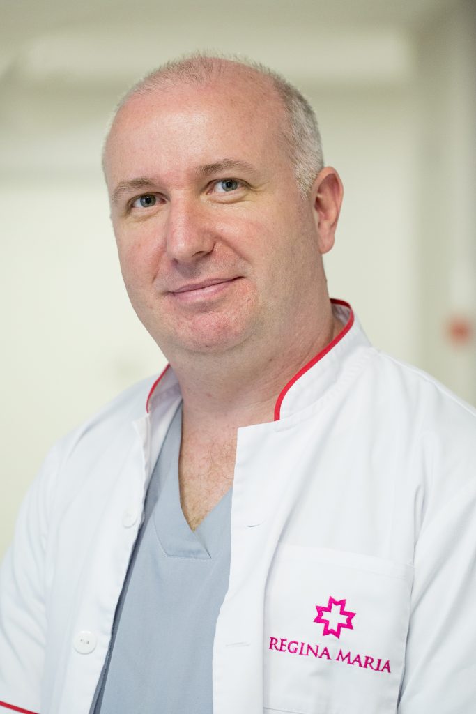 Cazuri severe de hipospadias, tratate cu succes de către Dr. Dan Cristea în Spitalul REGINA MARIA Brașov