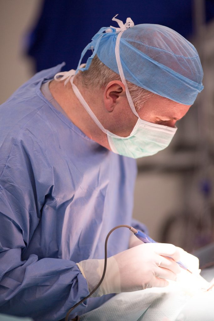 Cazuri severe de hipospadias, tratate cu succes de către Dr. Dan Cristea în Spitalul REGINA MARIA Brașov
