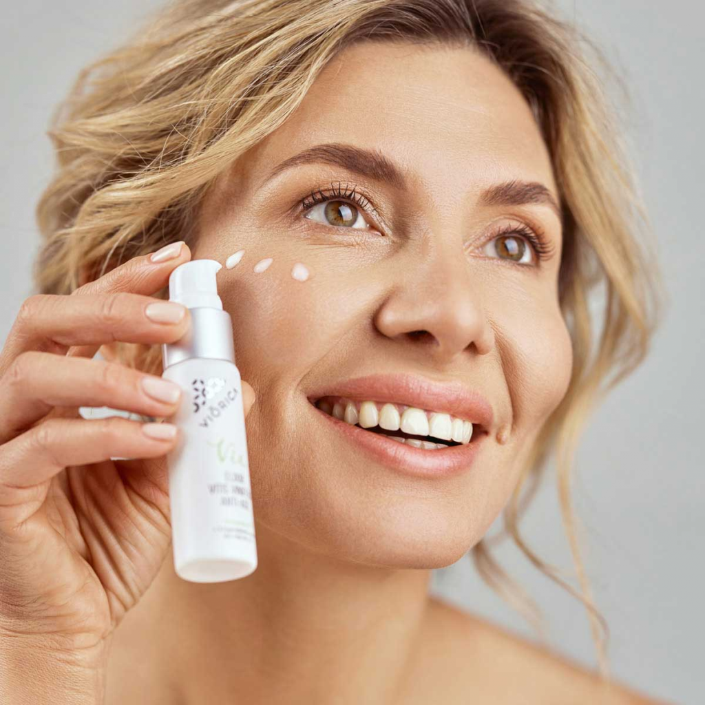 Elixir Vitis Vinifera - produsul revoluționar pentru îngrijirea anti-age