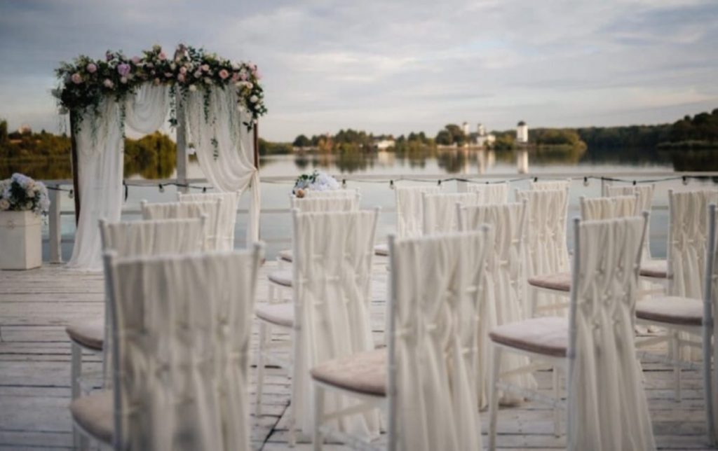 Cum să organizezi o nuntă fără stres: Ghidul pentru cuplurile moderne