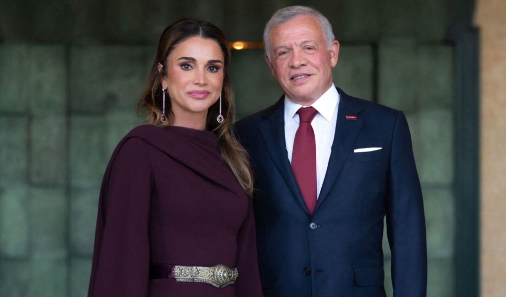 Regina Rania a Iordaniei a dezvăluit o nouă imagine de colecție cu ocazia zilei sale de naștere