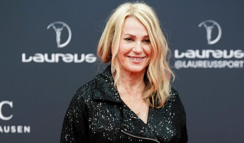 Nadia Comăneci, alături de fiul ei, Dylan, și partenera acestuia. Cum au apărut cei trei pe internet: „Distracție…”