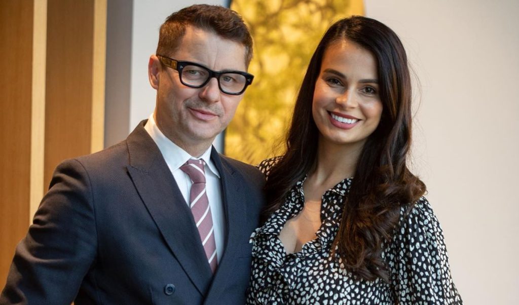 Anca Serea și soțul ei, Adrian Sînă, au împlinit 10 ani de căsnicie. Imagini speciale cu cei doi din ziua nunții