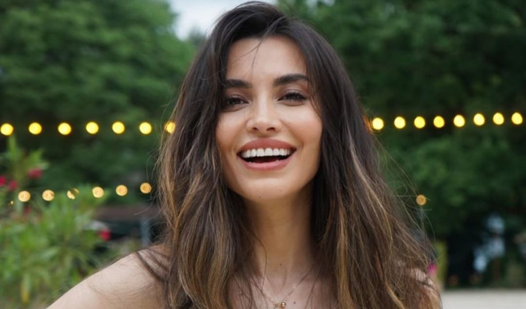 Lili Sandu, adevărul despre presiunile și standardele de frumusețe de la începutul carierei: „Trebuie să te conformezi”