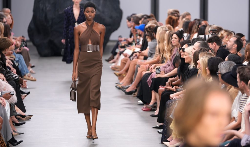 Maroul, o alegere elegantă pentru sărbători