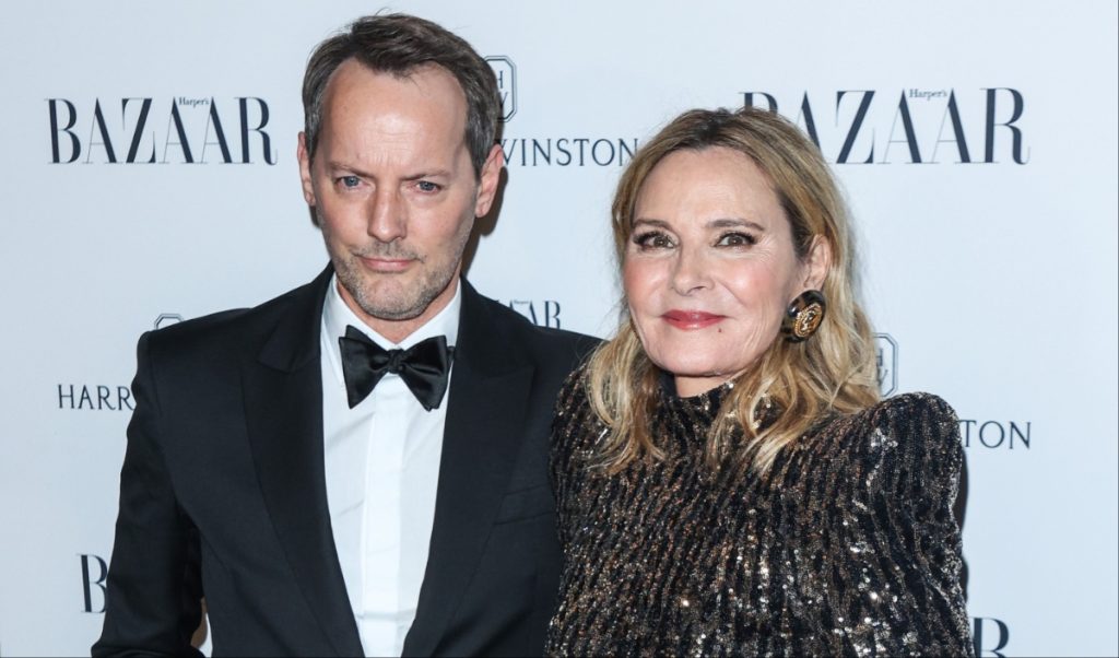 Kim Cattrall s-a căsătorit cu Russell Thomas într-o ceremonie intimă și elegantă la Londra