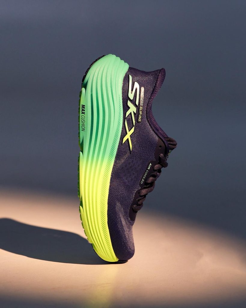Confortul, dress code-ul preferat: 4 modele Skechers pentru o primăvară în mișcare